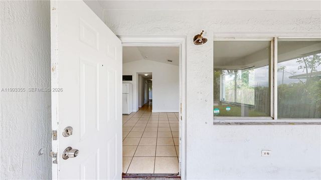 1616 NW 7th Pl, Florida City, FL 33034