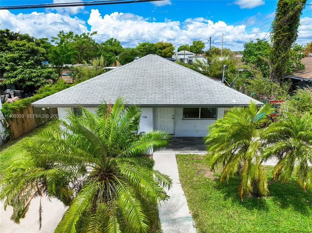 1616 NW 7th Pl, Florida City, FL 33034