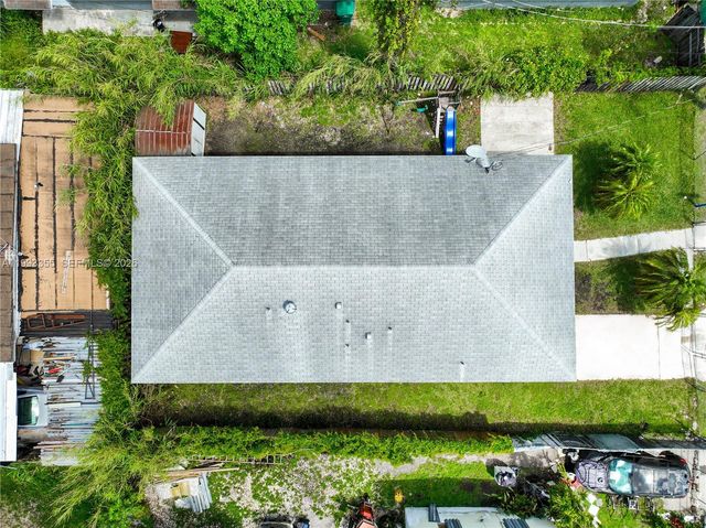 1616 NW 7th Pl, Florida City, FL 33034