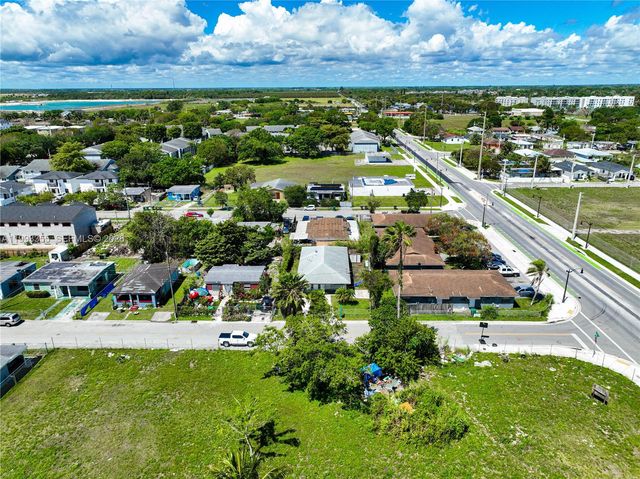 1616 NW 7th Pl, Florida City, FL 33034