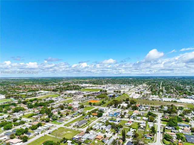 1616 NW 7th Pl, Florida City, FL 33034