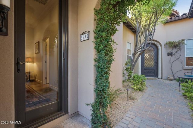 8932 E MOUNTAIN SPRING Road, Scottsdale, AZ 85255