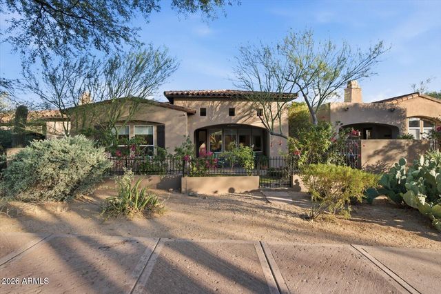8932 E MOUNTAIN SPRING Road, Scottsdale, AZ 85255