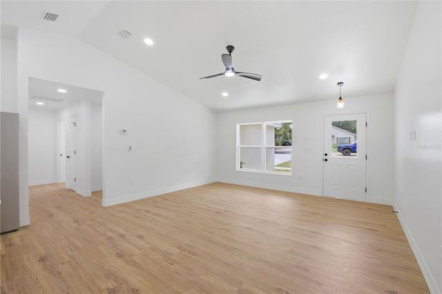 124 GUAVA TERRACE, Ocklawaha, FL 32179