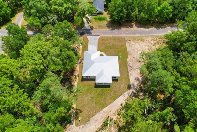 124 GUAVA TERRACE, Ocklawaha, FL 32179