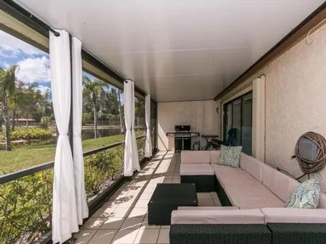 20851 Boca Ridge Drive N, Boca Raton, FL 33428