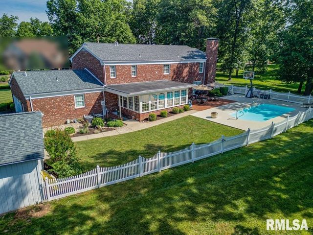 616 SEVILLE Drive, Mt Vernon, IL 62864