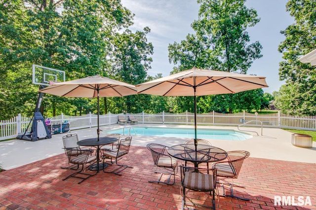 616 SEVILLE Drive, Mt Vernon, IL 62864