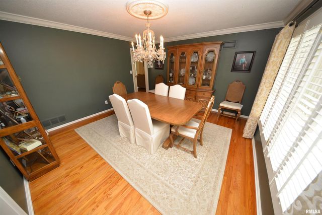 616 SEVILLE Drive, Mt Vernon, IL 62864