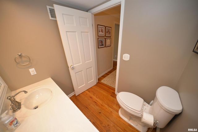 616 SEVILLE Drive, Mt Vernon, IL 62864