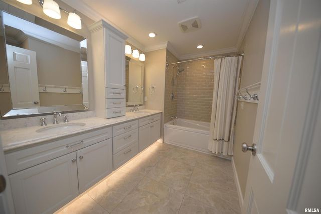 616 SEVILLE Drive, Mt Vernon, IL 62864