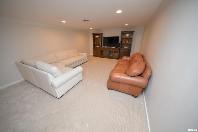 616 SEVILLE Drive, Mt Vernon, IL 62864