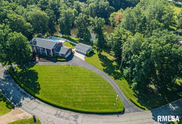 616 SEVILLE Drive, Mt Vernon, IL 62864