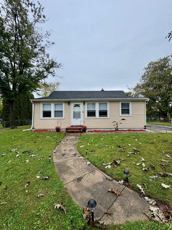 22 Deerpath Road, Merrillville, IN 46410