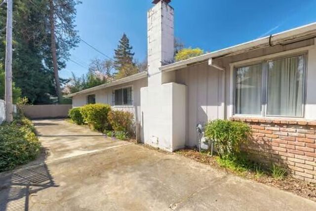 401 SW J Street, Grants Pass, OR 97526