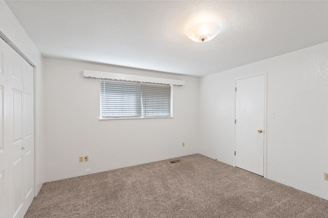 401 SW J Street, Grants Pass, OR 97526