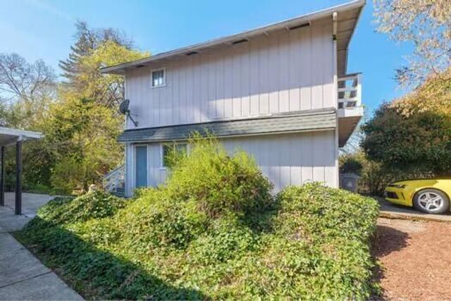 401 SW J Street, Grants Pass, OR 97526