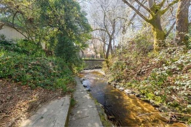 401 SW J Street, Grants Pass, OR 97526