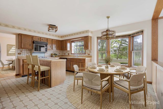 1274 Biscayne Drive, Elk Grove Village, IL 60007