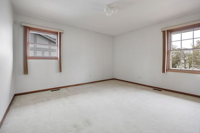 1274 Biscayne Drive, Elk Grove Village, IL 60007