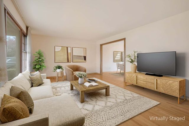 1274 Biscayne Drive, Elk Grove Village, IL 60007