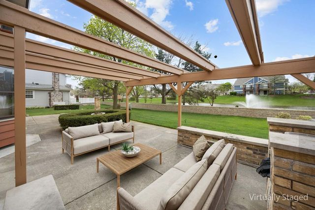 1274 Biscayne Drive, Elk Grove Village, IL 60007