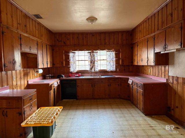 1450 Shelton Drive, Mobile, AL 36605