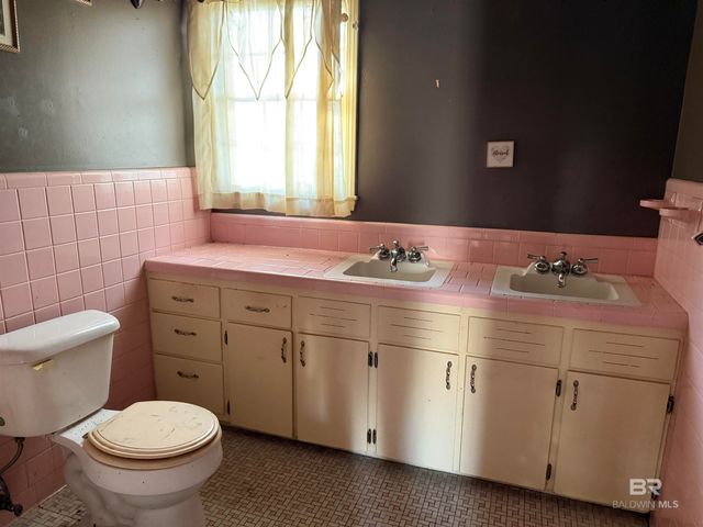 1450 Shelton Drive, Mobile, AL 36605