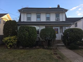 325 Pacific Avenue, Cedarhurst, NY 11516