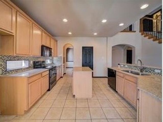 9336 Tierra Verde Drive, Fort Worth, TX 76177