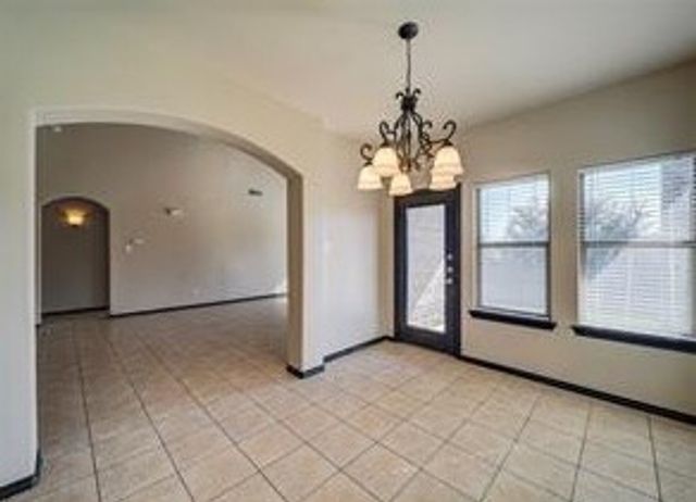 9336 Tierra Verde Drive, Fort Worth, TX 76177