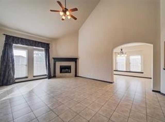 9336 Tierra Verde Drive, Fort Worth, TX 76177