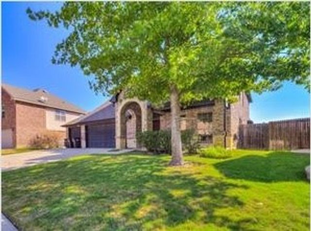 9336 Tierra Verde Drive, Fort Worth, TX 76177