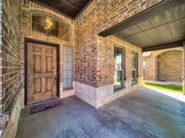 9336 Tierra Verde Drive, Fort Worth, TX 76177