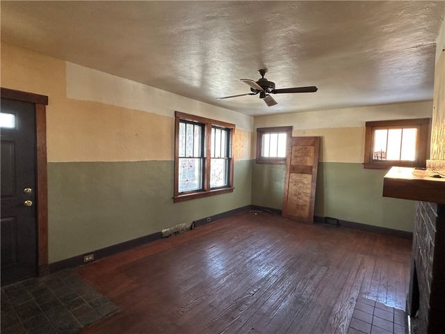 3733 Superior St, Munhall, PA 15120