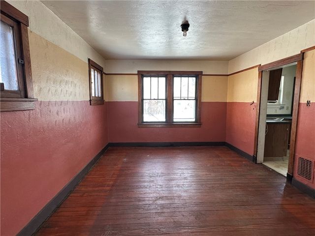 3733 Superior St, Munhall, PA 15120