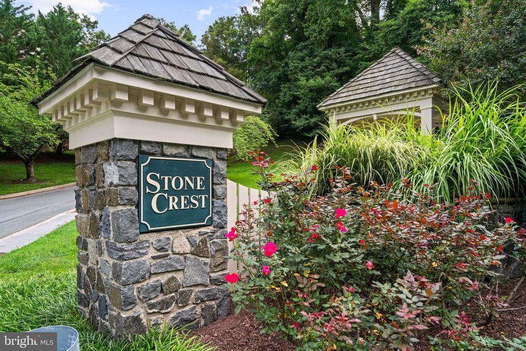 7822 ORACLE PL, Potomac, MD 20854