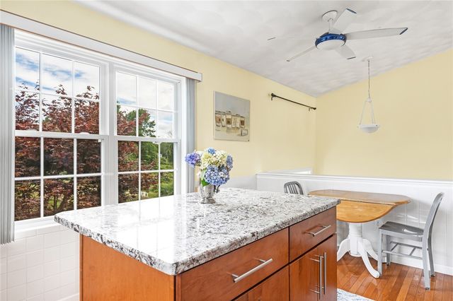 39 President Drive, Narragansett, RI 02882