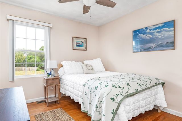 39 President Drive, Narragansett, RI 02882