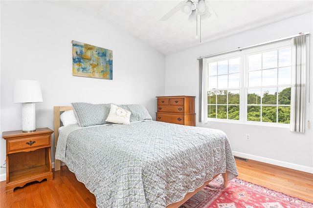 39 President Drive, Narragansett, RI 02882