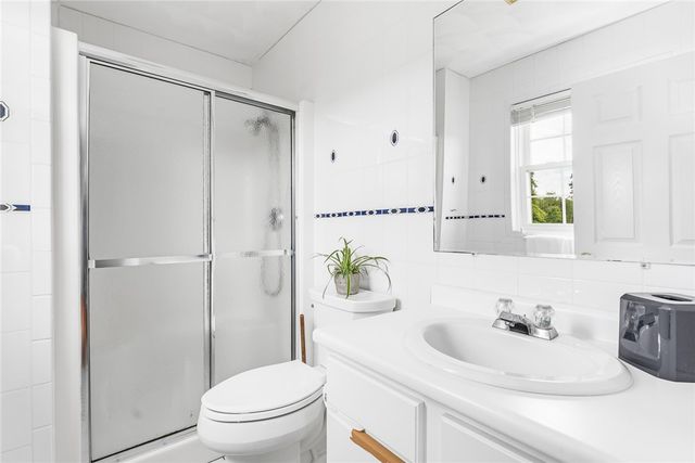 39 President Drive, Narragansett, RI 02882