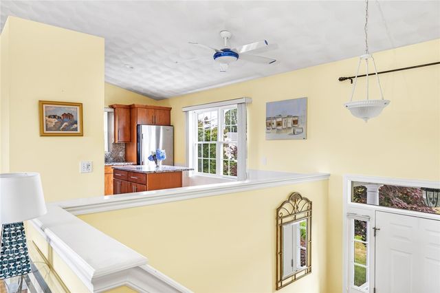 39 President Drive, Narragansett, RI 02882