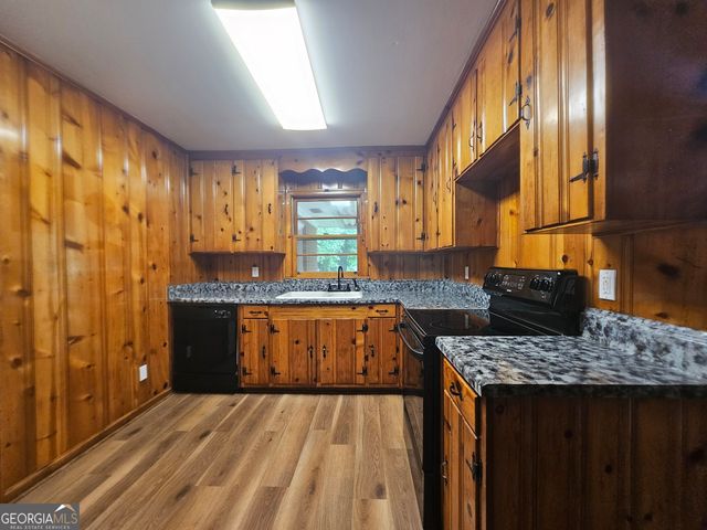 102 Dogwood Drive, Lagrange, GA 30241