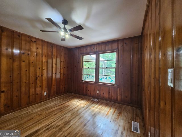 102 Dogwood Drive, Lagrange, GA 30241