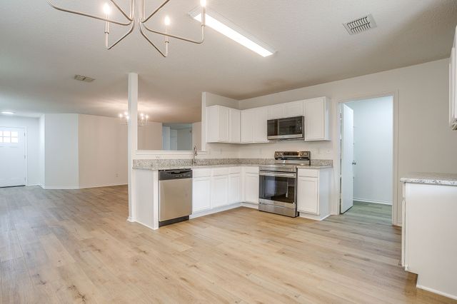 517 Riverflat Drive, Fort Worth, TX 76179