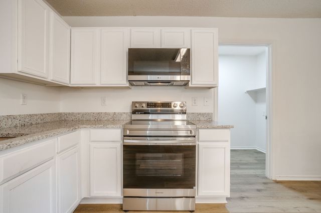 517 Riverflat Drive, Fort Worth, TX 76179