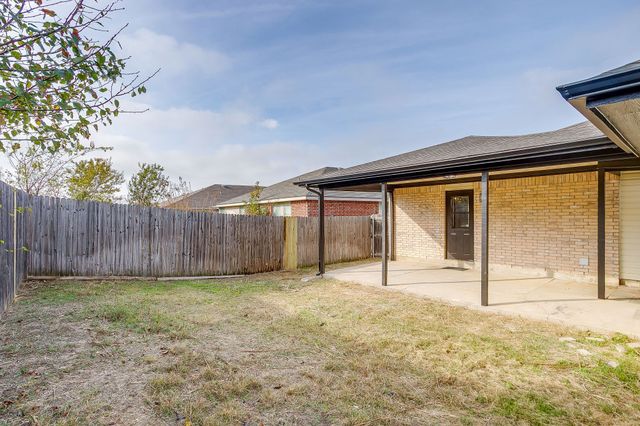 517 Riverflat Drive, Fort Worth, TX 76179