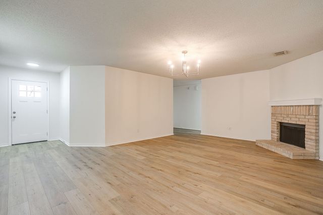 517 Riverflat Drive, Fort Worth, TX 76179