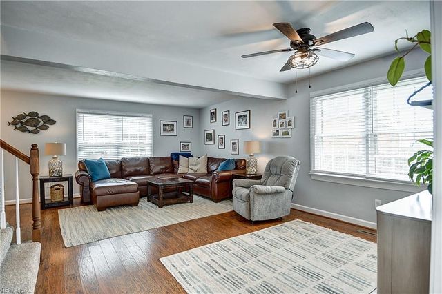 901 Lela LN, Chesapeake, VA 23322