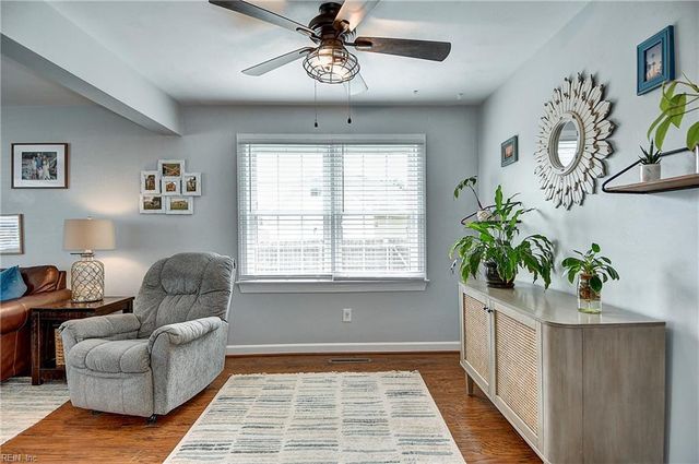 901 Lela LN, Chesapeake, VA 23322